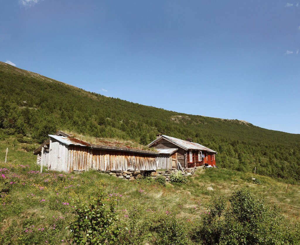 Sjemmedalhytta er inspirert av gamle støler i fjellet.